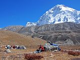 
We continued trekking down the Hongu Valley for another 35 minutes and stopped for lunch in a grassy area with Chamlang to the east. The first ascent of Chamlang (7321m) was made on May 31, 1962 by So Anma, Pasang Phutar Sherpa on a Japanese expedition. 
